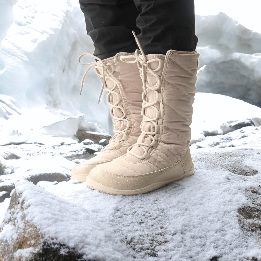 Vaistoa Hanki Paljasjalkakengat Pitkavartiset Talvisaappaat Vanilija Kayttokuva Talvi 1