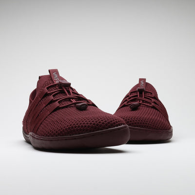 Vaistoa Riemu Adults Burgundi Askellus asetelmassa