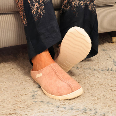 Vaistoa Toive paljasjalkakengät huopa tossut tohvelit pinkki käyttökuva sisällä