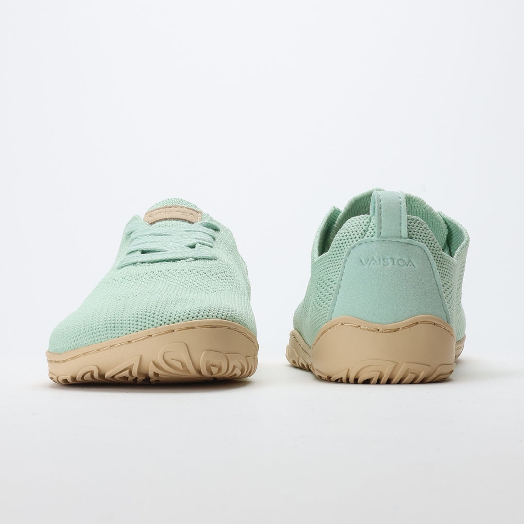 Vaistoa Iloa -paljasjalkatennarit