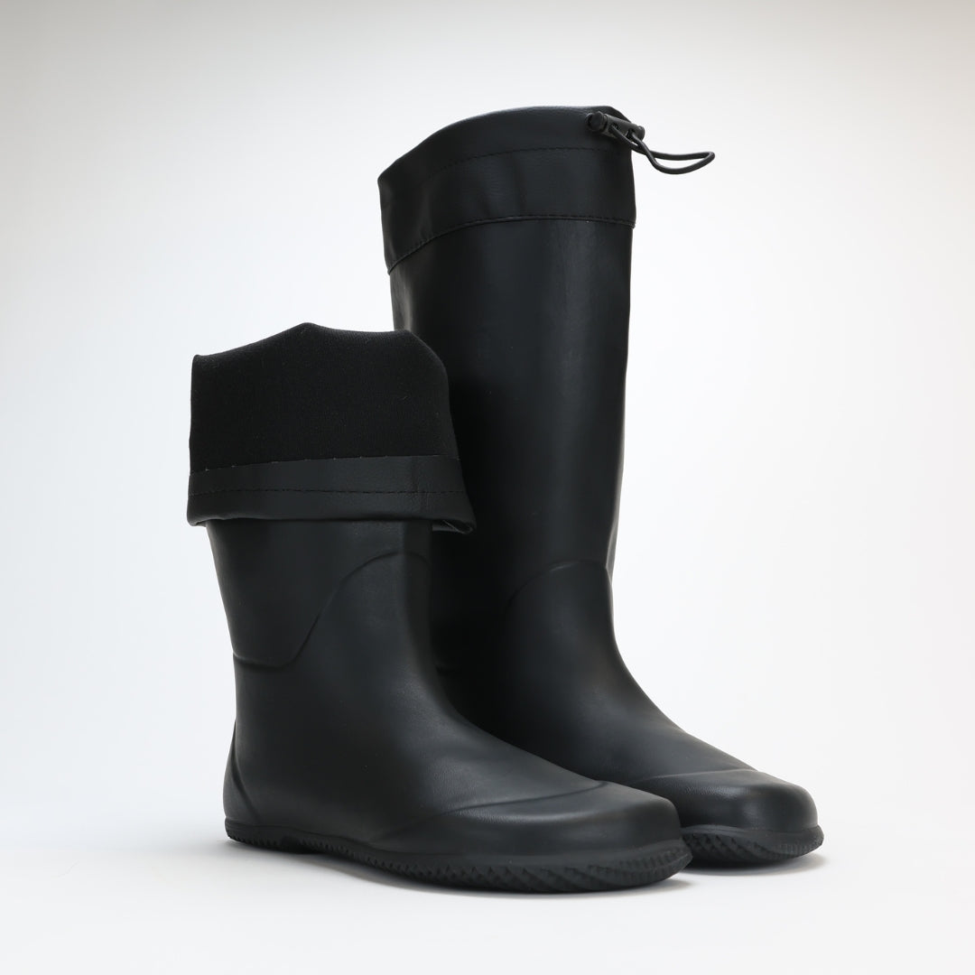 Vaistoa Katve 2 paljasjalkakumisaappaat musta varsi rullauttu