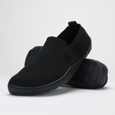 vaistoa lempea 2 slip on paljasjalkakengat musta kenka nojaa toista vasten