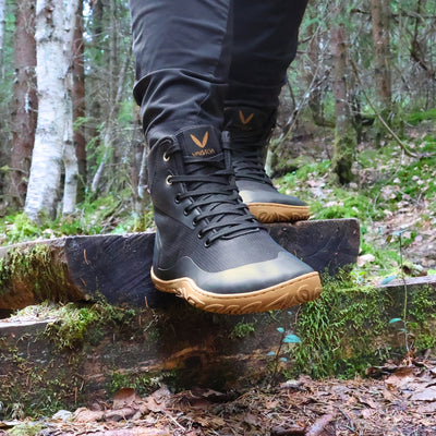 vaistoa tuohi paljasjalkaretkeilykengät musta kayttokuva kevat askellus alas pitkostuilta