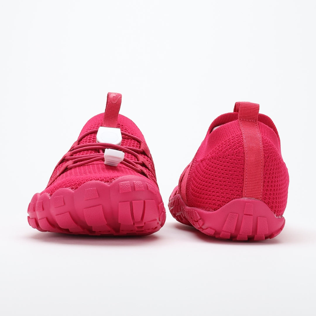 vapauta varpaat paljasjalkakengat raparperi edestä takaa